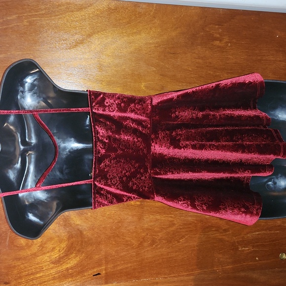 Monteau Burgundy Velvet Peplum Top - Picture 4 of 6